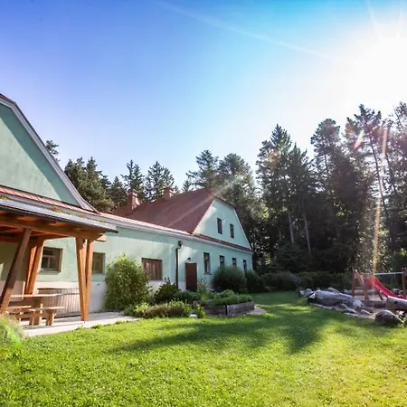 Hajenka منزل ريفي