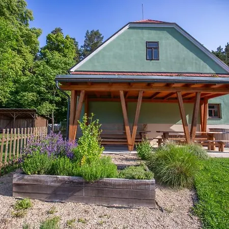 Hajenka منزل ريفي *